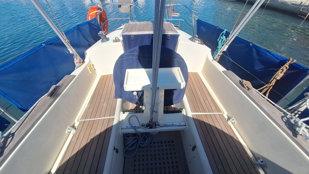 Westerly Renown 32 (62)